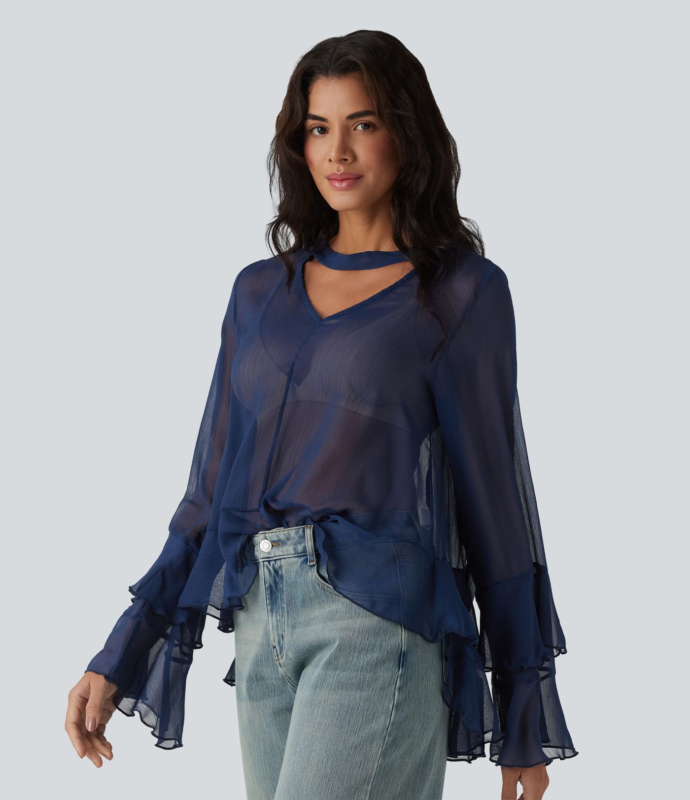 Läpinäkyvä V-kaula-aukkoinen röyhelöpusero, pitkähihainen, rento