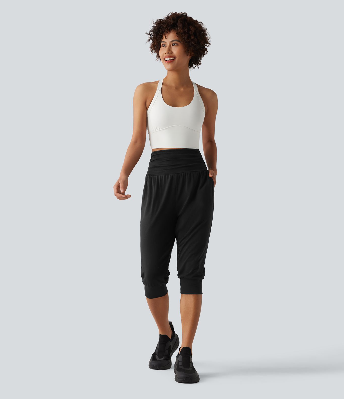 High Waisted Ruched Heathered Yoga Pedal Pushers Joggers with Pockets