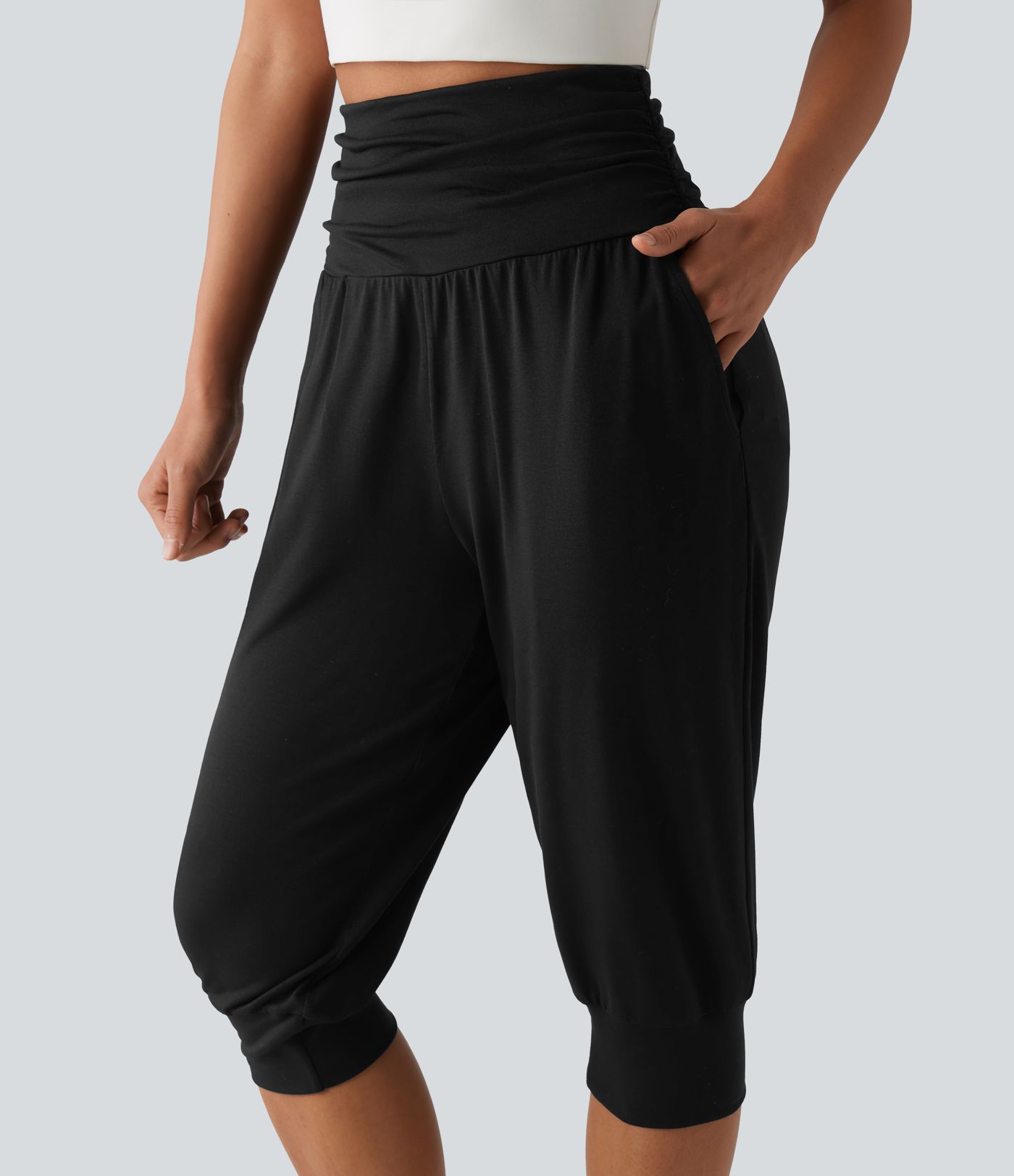 High Waisted Ruched Heathered Yoga Pedal Pushers Joggers with Pockets