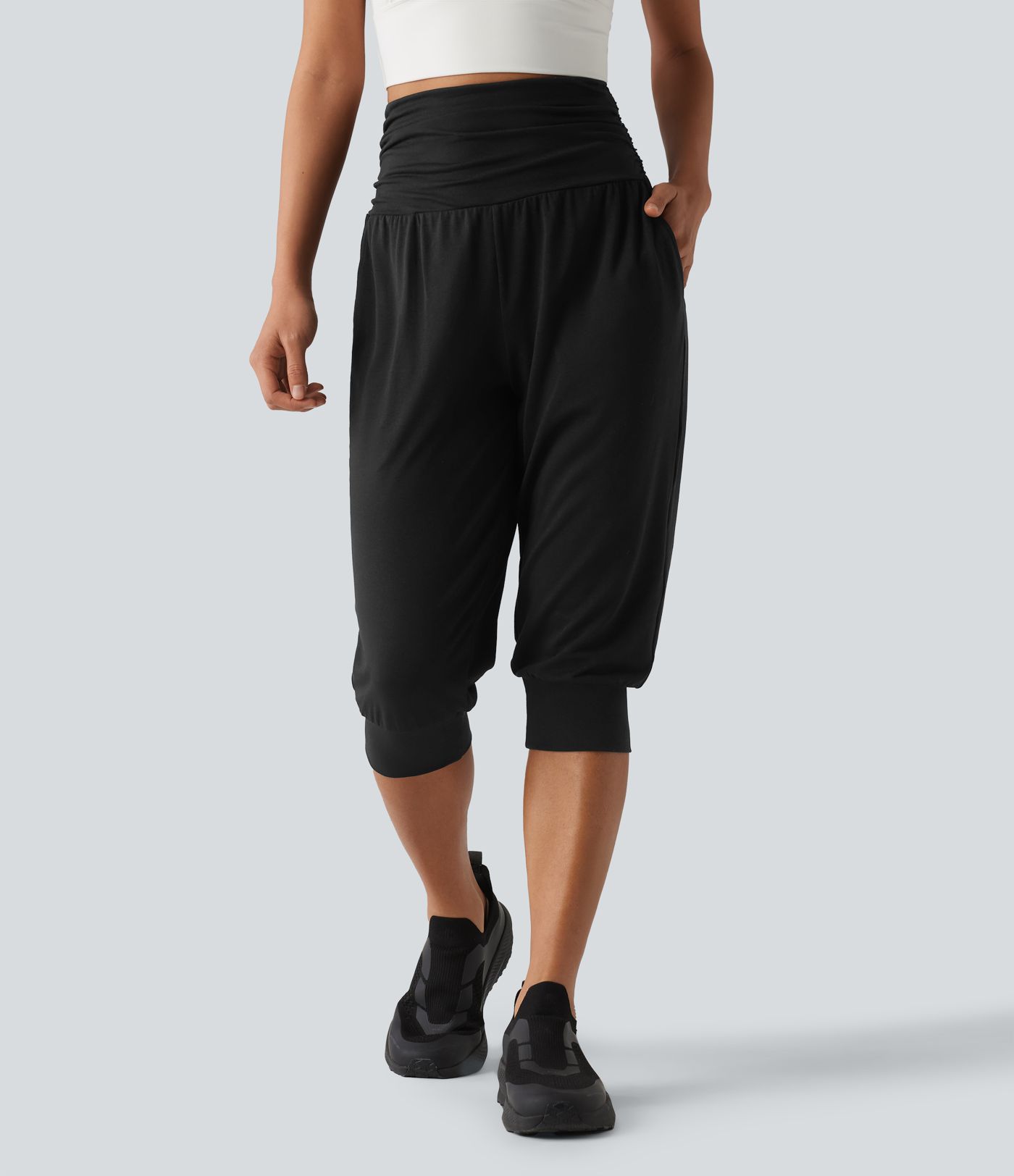 High Waisted Ruched Heathered Yoga Pedal Pushers Joggers with Pockets