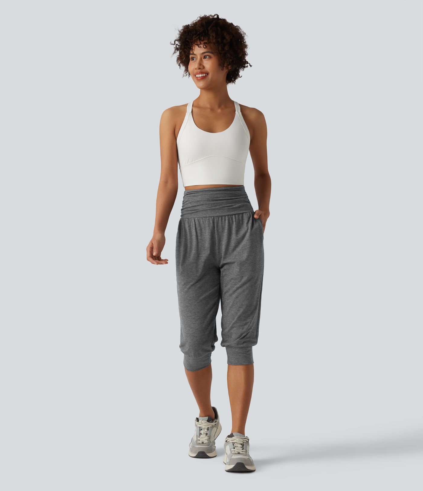 High Waisted Ruched Heathered Yoga Pedal Pushers Joggers with Pockets