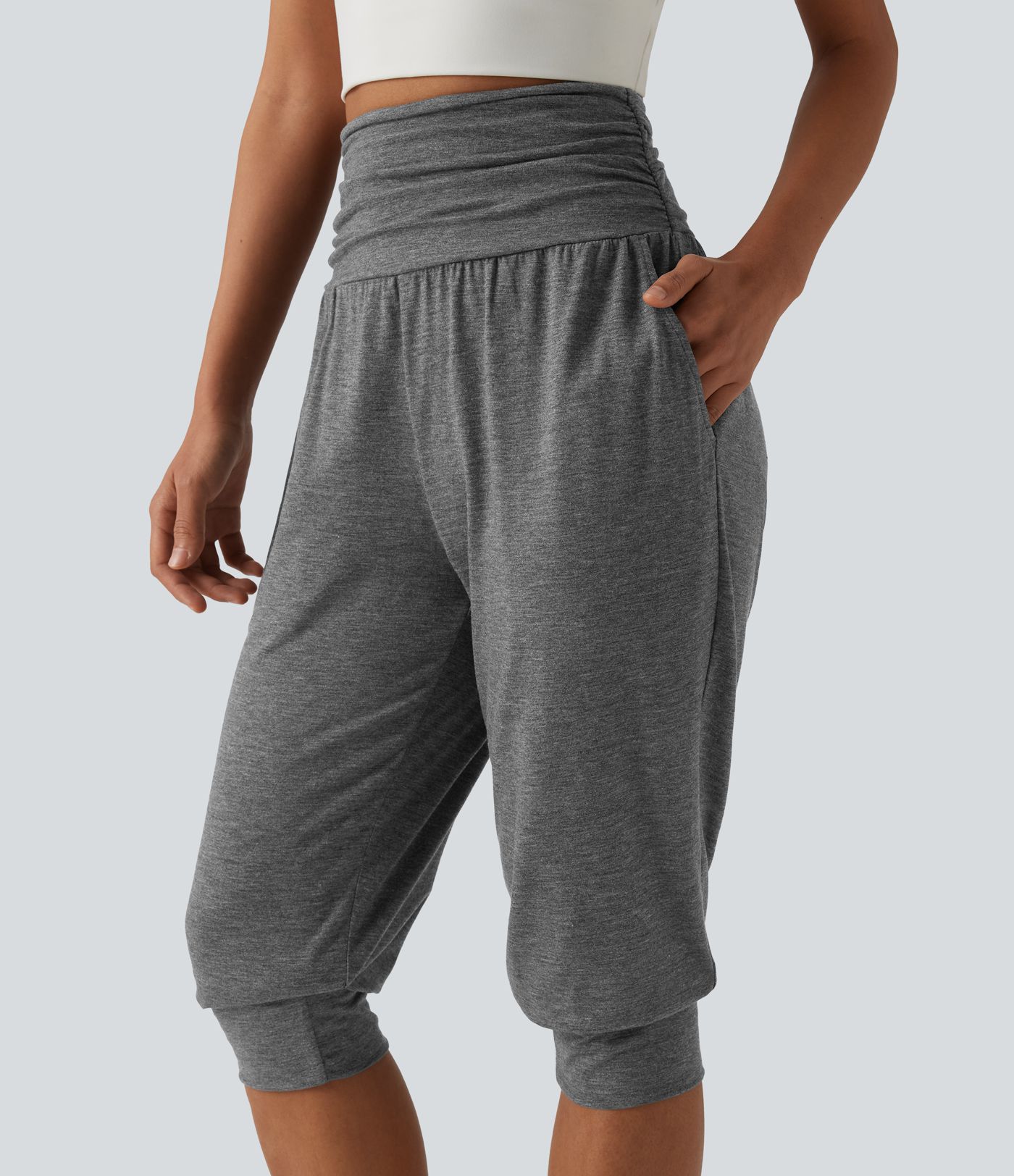 High Waisted Ruched Heathered Yoga Pedal Pushers Joggers with Pockets