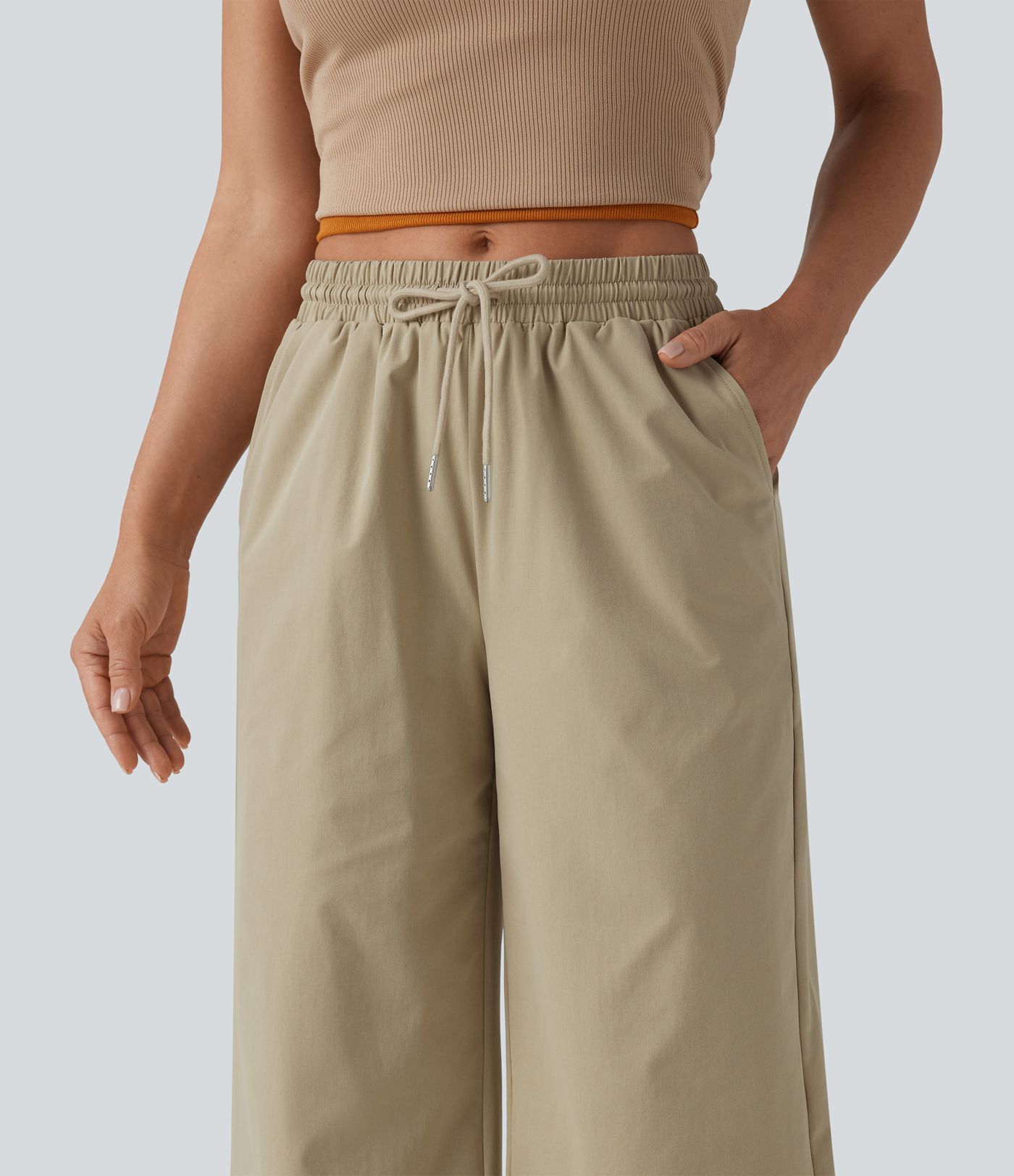 Lässige, weite Popeline-Hose mit mittlerer Bundhöhe, Kordelzug, kurz geschnitten, dehnbar und mit Taschen