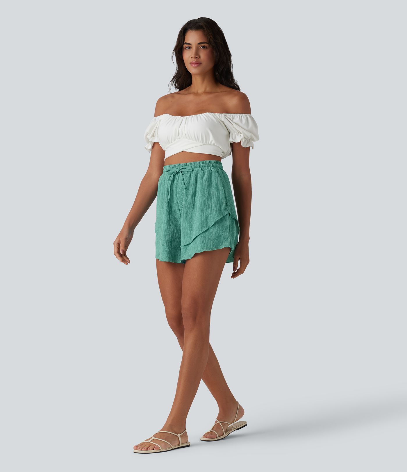 Högmidjade shorts med dragsko, lagerlagda volangfåll, 5'' med fickor