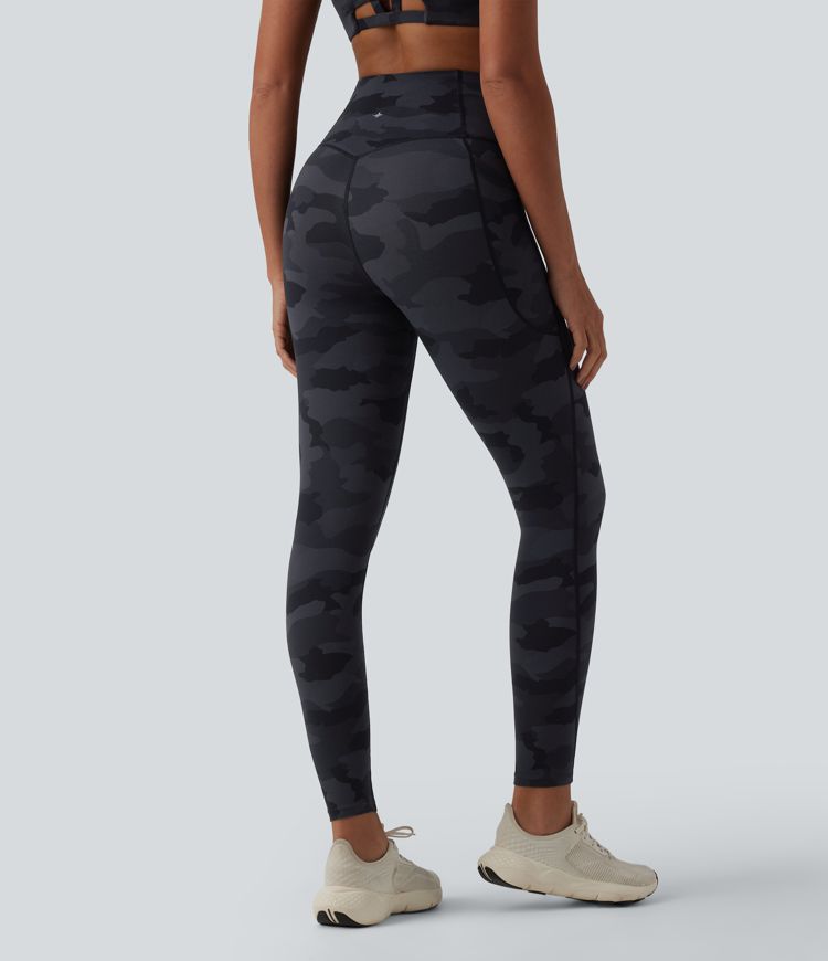 Halara UltraSculpt™ - Laufleggings mit hohem Bund, Seitentaschen, Bauchkontrolle und Camouflage-Muster