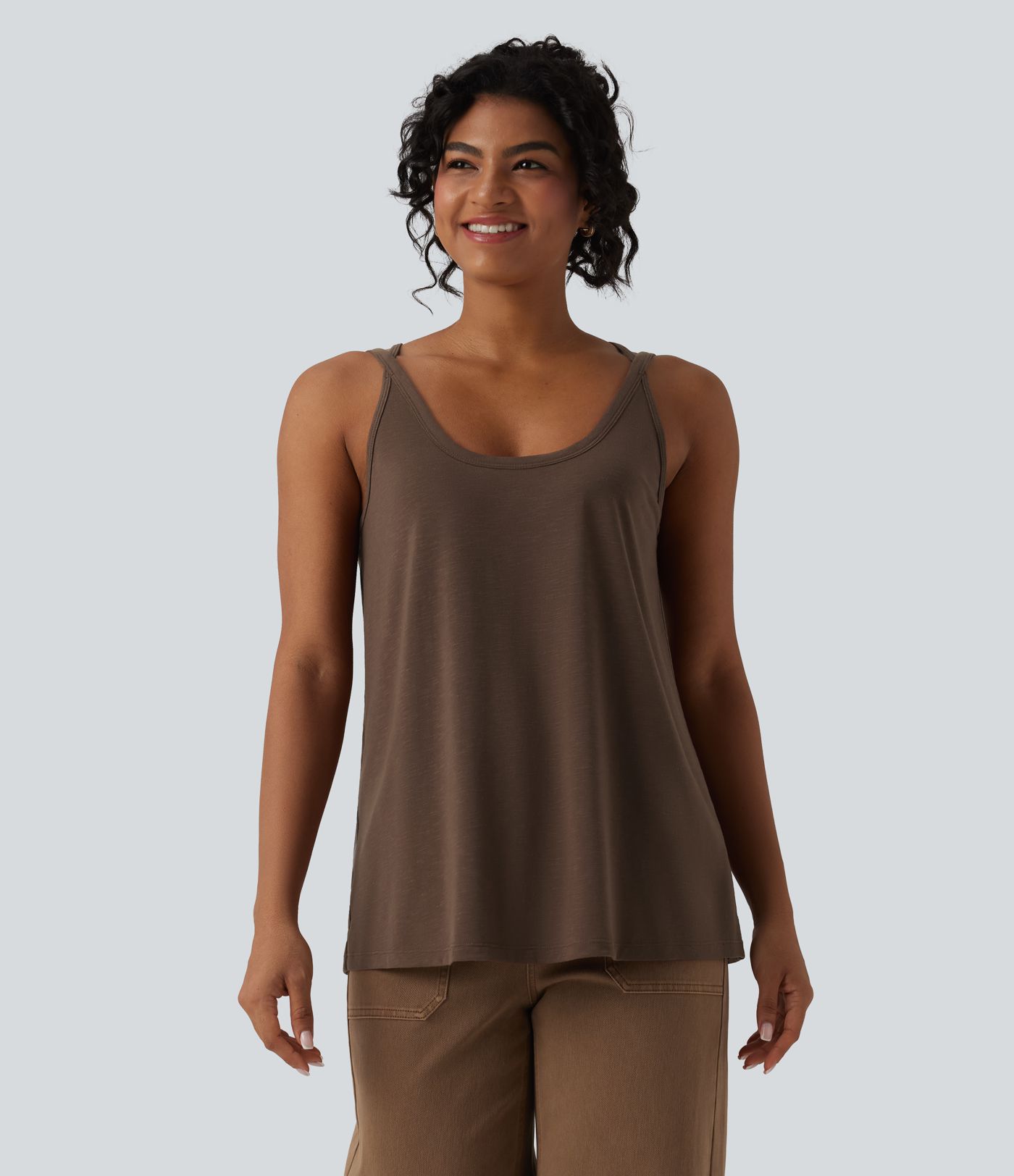 Tops ar U veida izgriezumu, brīvs ikdienas modelis