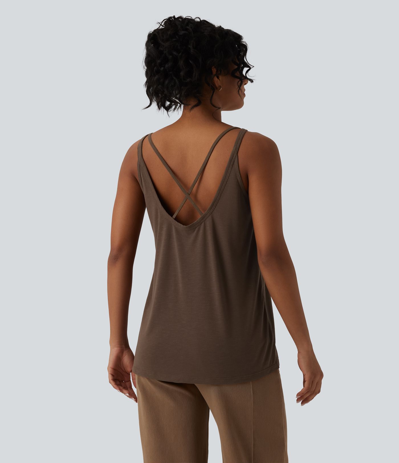 Tops ar U veida izgriezumu, brīvs ikdienas modelis