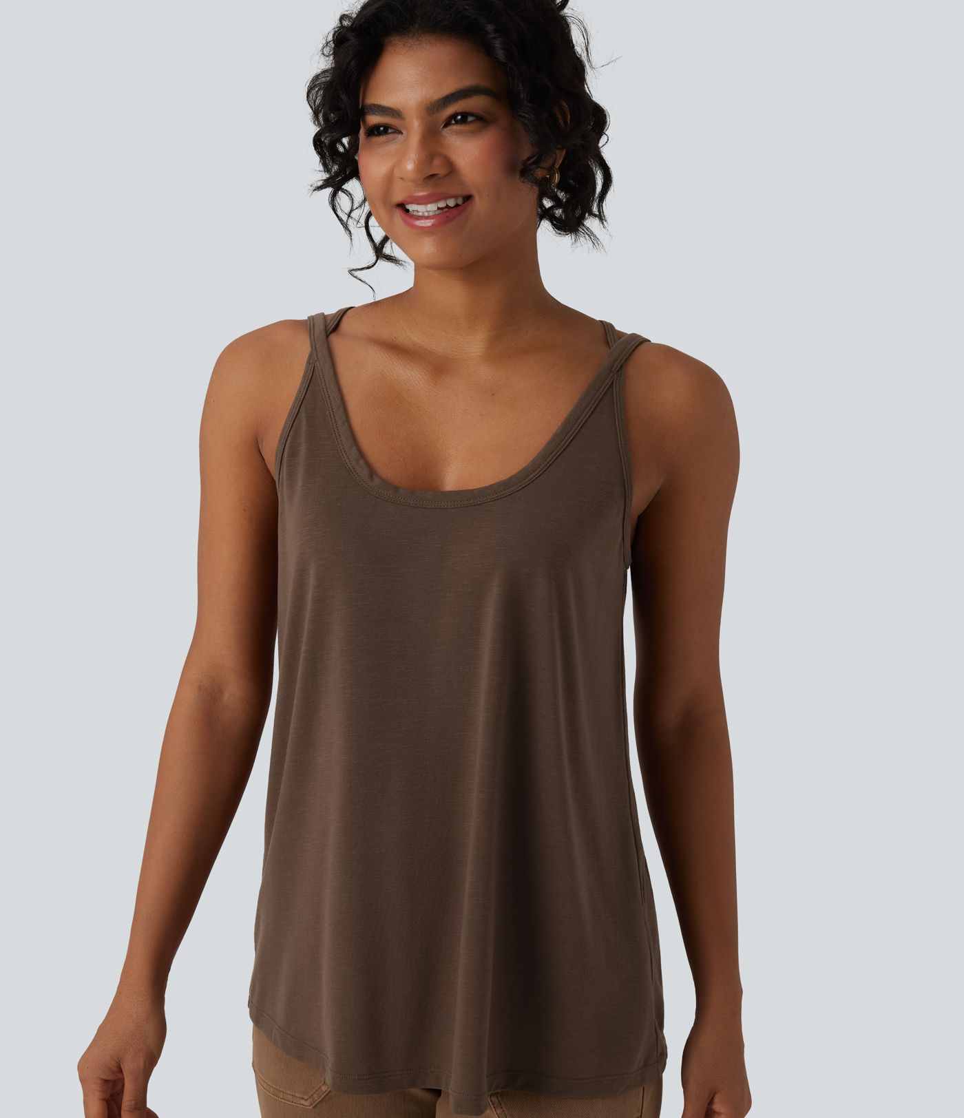 Tops ar U veida izgriezumu, brīvs ikdienas modelis