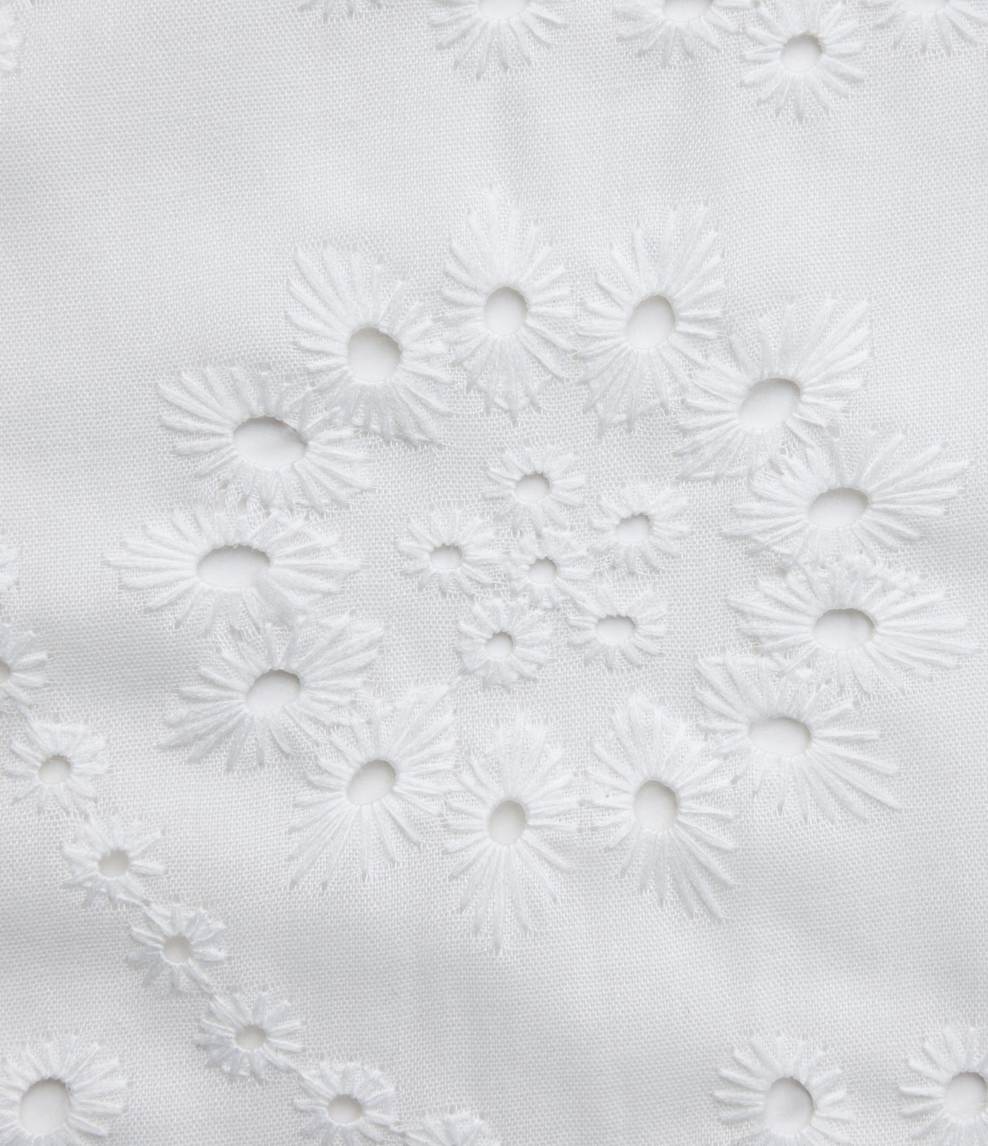 Jupe évasée plage broderie anglaise taille haute