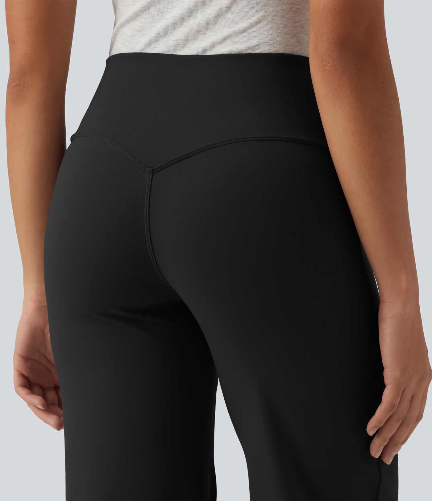 DayStretch - Lässige Bootcut-Hose mit hohem Bund, Seitentaschen und Bauchkontrolle