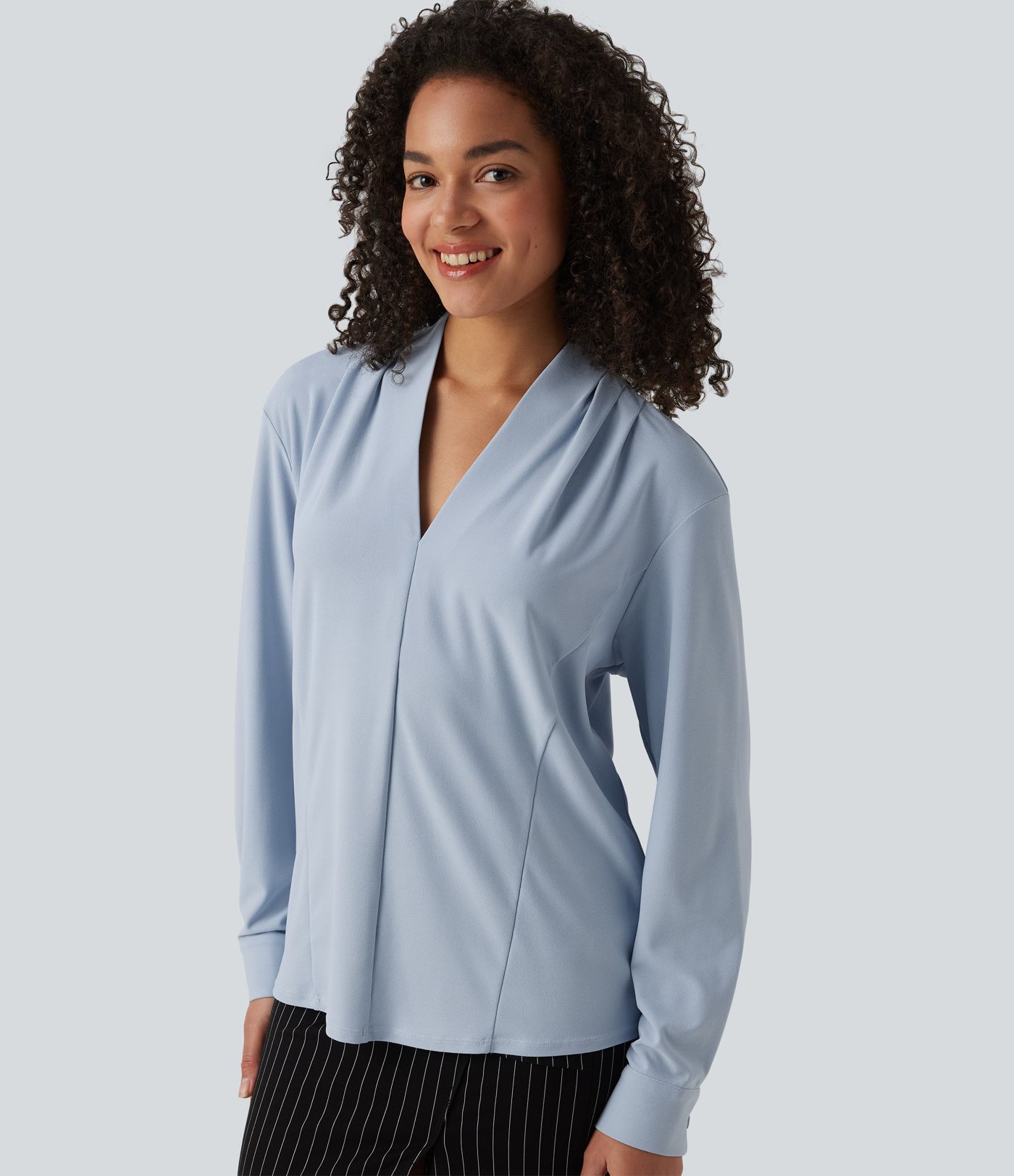 Langarm-Arbeitsbluse mit V-Ausschnitt