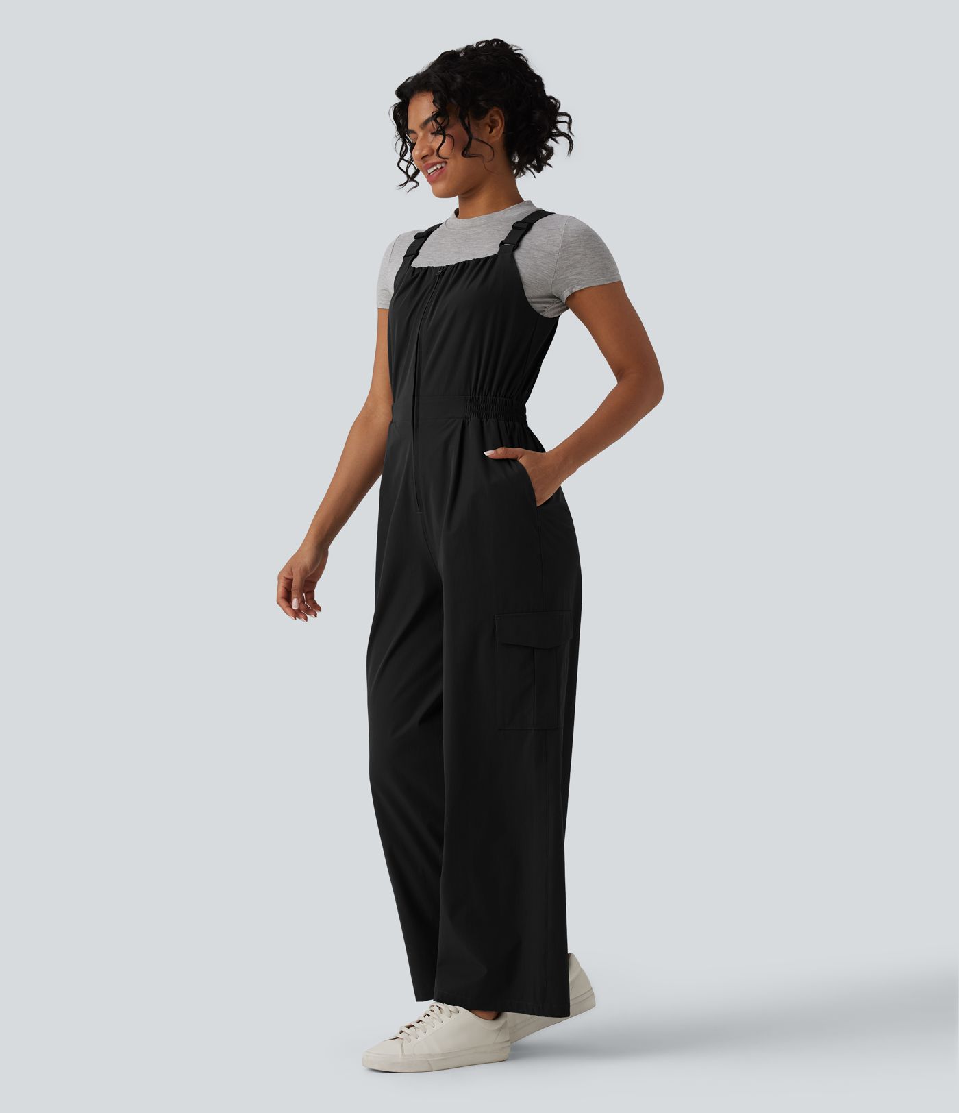 Lässige Cargo-Latzhose mit verstellbaren Trägern, Reißverschluss und Taschen Lässige Cargo-Latzhose mit verstellbaren Trägern, Reißverschluss und Taschen