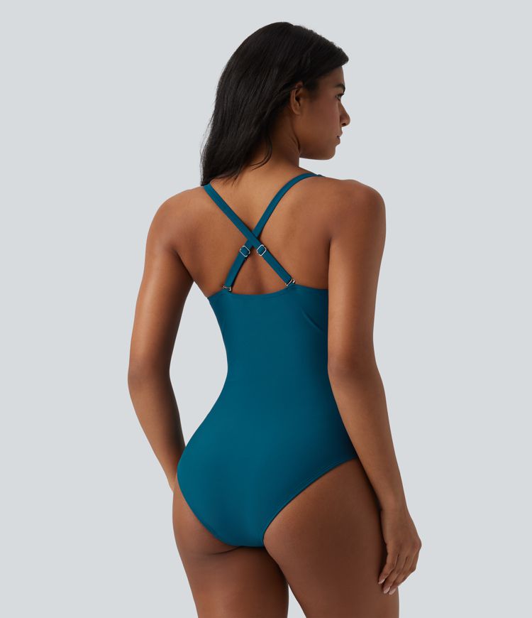 Geraffter Badeanzug mit Queen-Anne-Ausschnitt, verstellbaren Trägern und Bauchkontrolle - Push-Up