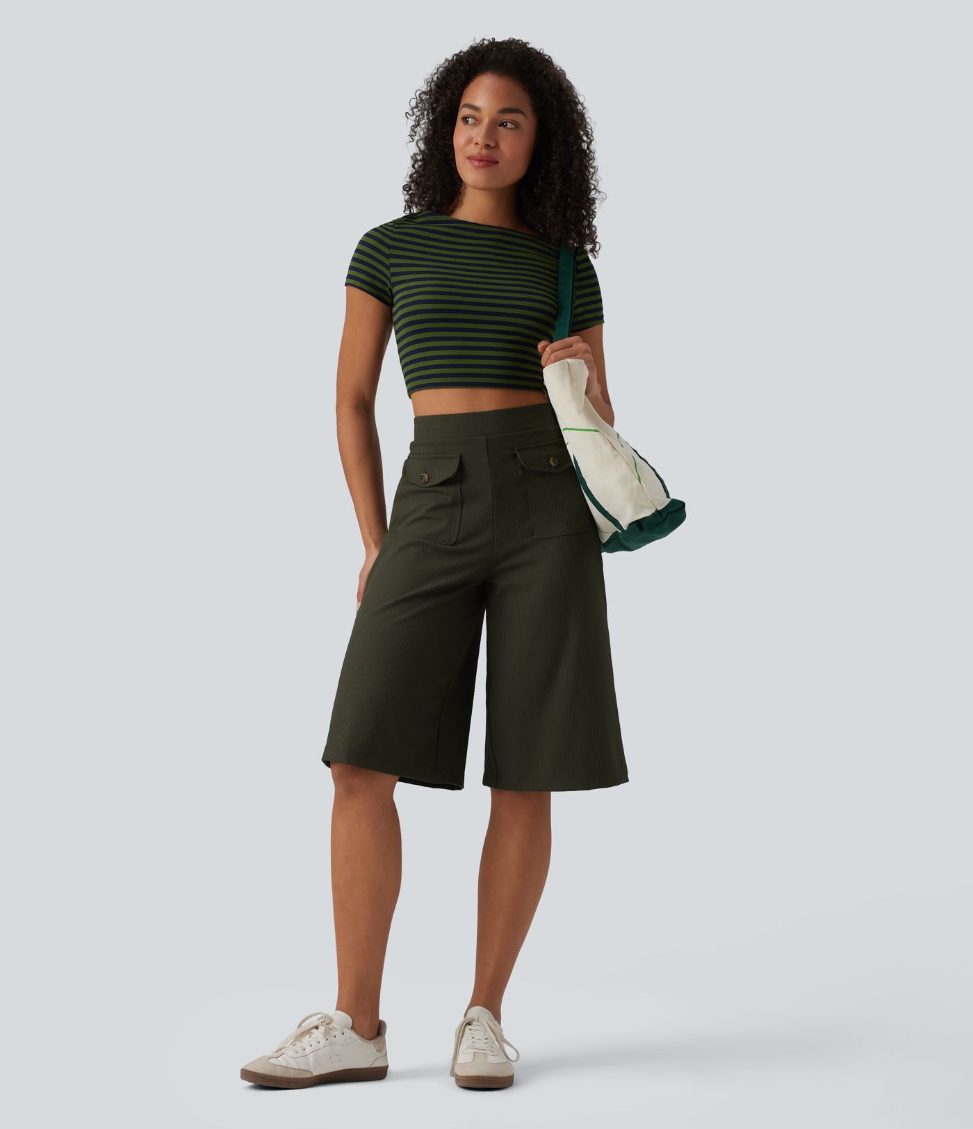 Gerippte Strick-Caprihose mit hoher Taille, schnell trocknend, lässig, weit geschnitten und mit Klappentaschen - UPF50+