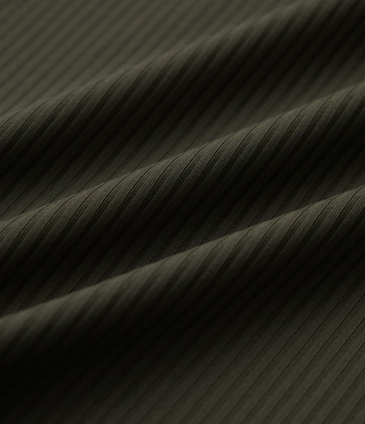 Gerippte Strick-Caprihose mit hoher Taille, schnell trocknend, lässig, weit geschnitten und mit Klappentaschen - UPF50+