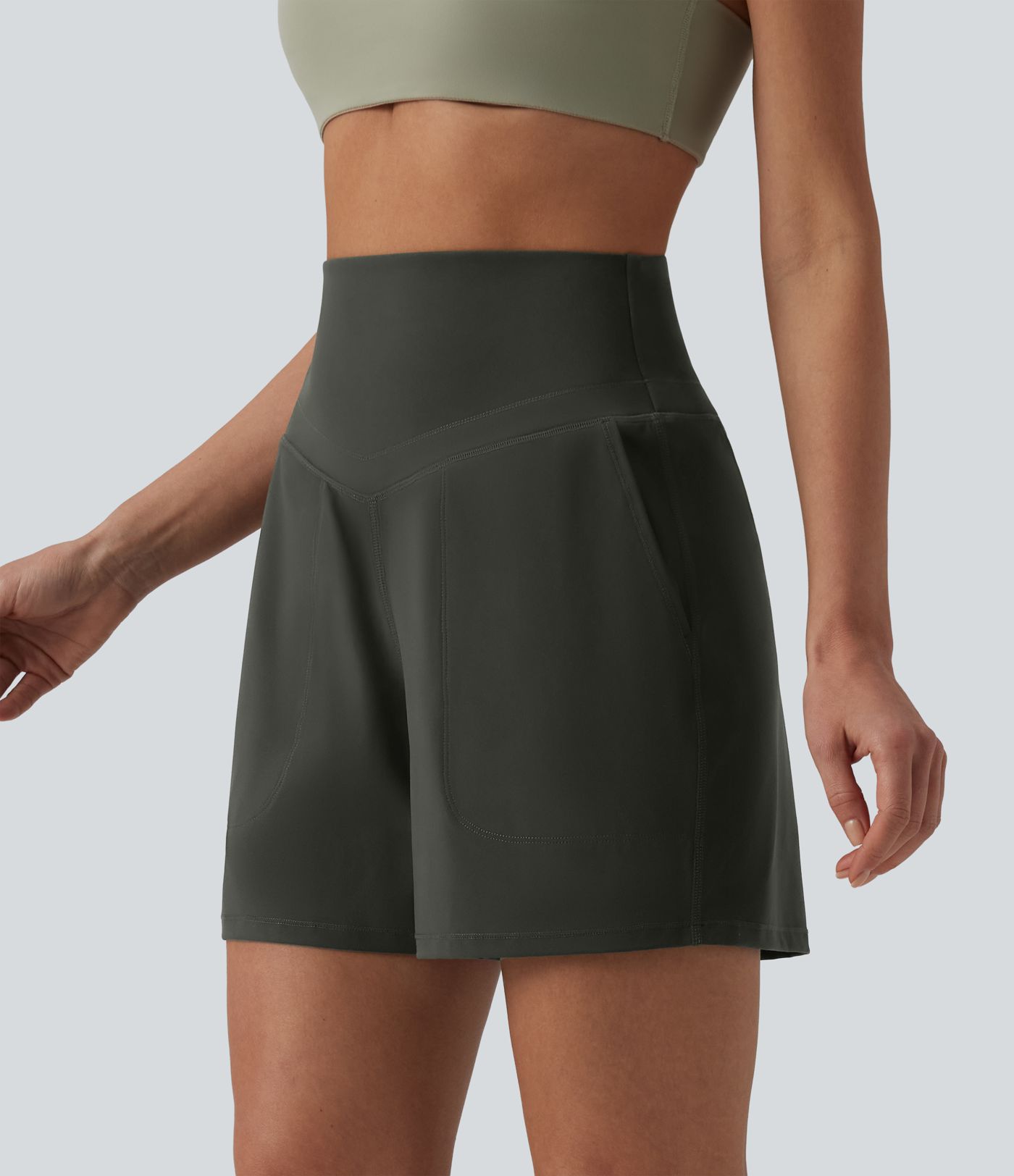 Halara UltraSculpt™ Short de yoga taille haute gainant, 5'' avec poches