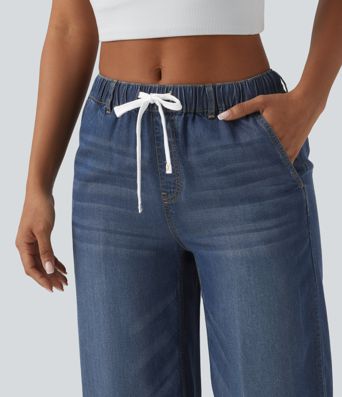 Lässige Jeans aus Lyocell mit mittelhohem Bund, mehreren Taschen und Kordelzug