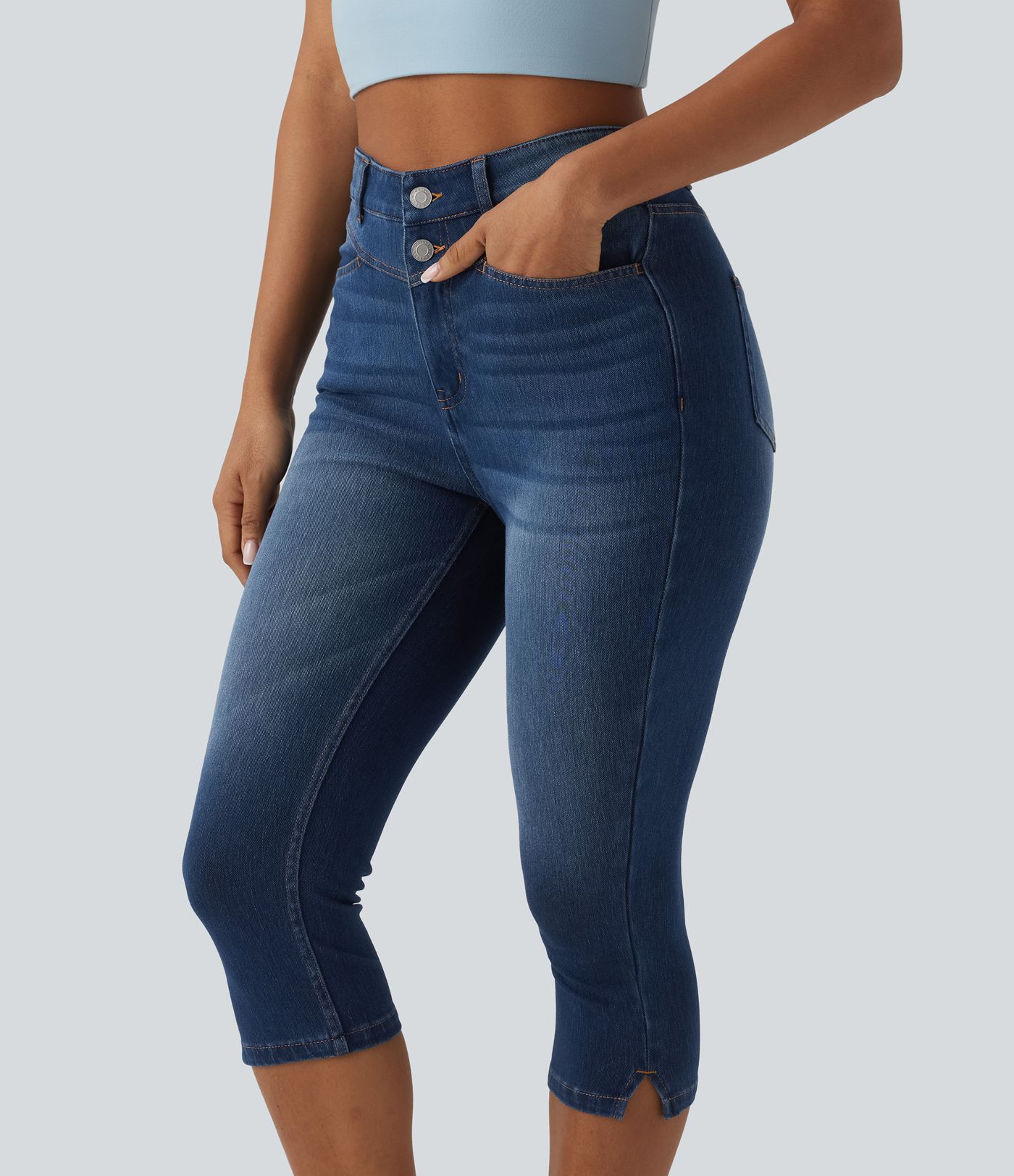 Halara Flex™ - Lässige Capri-Jeans mit hohem Bund, mehreren Taschen und geschlitztem Saum - slim