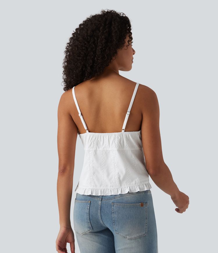 Top sin mangas estilo resort con escote en V, bordado y bajo con volante