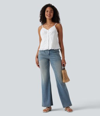 Top sin mangas estilo resort con escote en V, bordado y bajo con volante