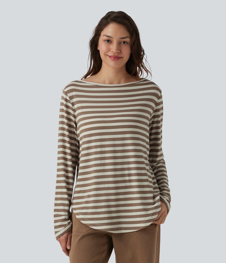 Lässiges T-Shirt mit U-Boot-Ausschnitt, langen Ärmeln, Streifen und abgerundetem Saum