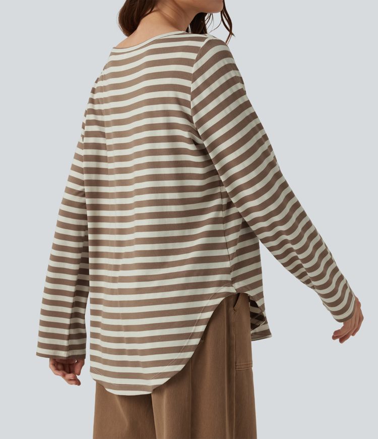 Lässiges T-Shirt mit U-Boot-Ausschnitt, langen Ärmeln, Streifen und abgerundetem Saum