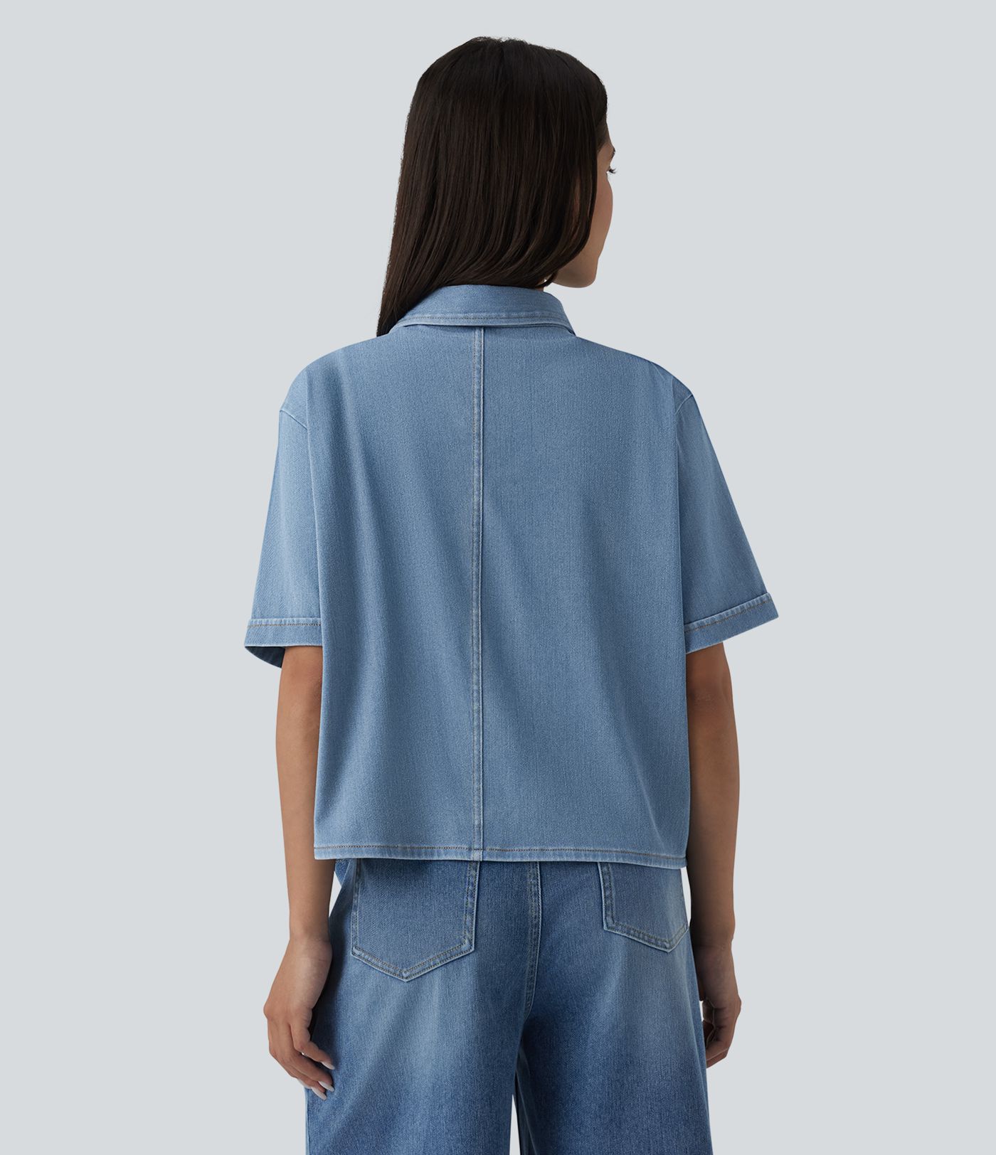 Halara Flex™ - Lässiges Denim-Hemd aus drapiertem Lyocell mit Brusttaschen und kurzen Ärmeln