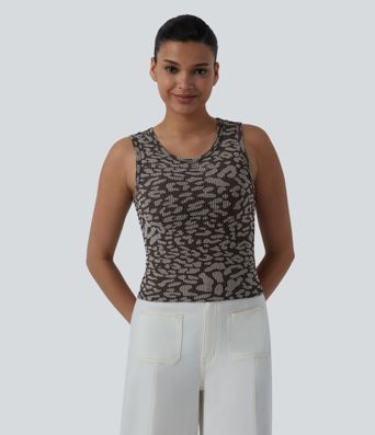 OneForm Seamless Flow Round Neck Leopard Print Casual Tank Top