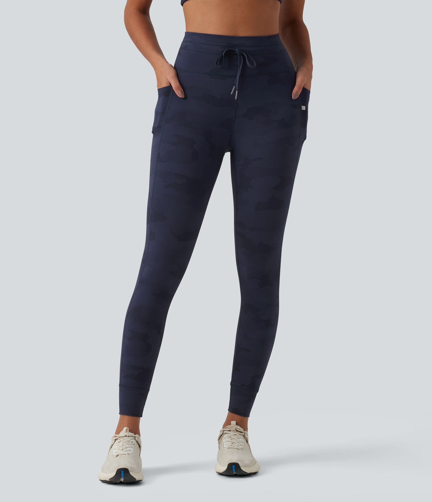 Halara UltraSculpt™ - Yoga-Leggings mit hohem Bund, Seitentaschen, Kordelzug und Camouflage-Muster