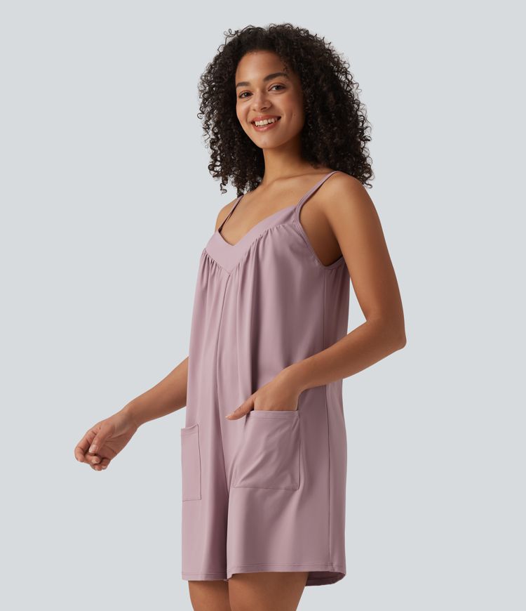 Lässiger Einteiler mit V-Ausschnitt und Seitentaschen