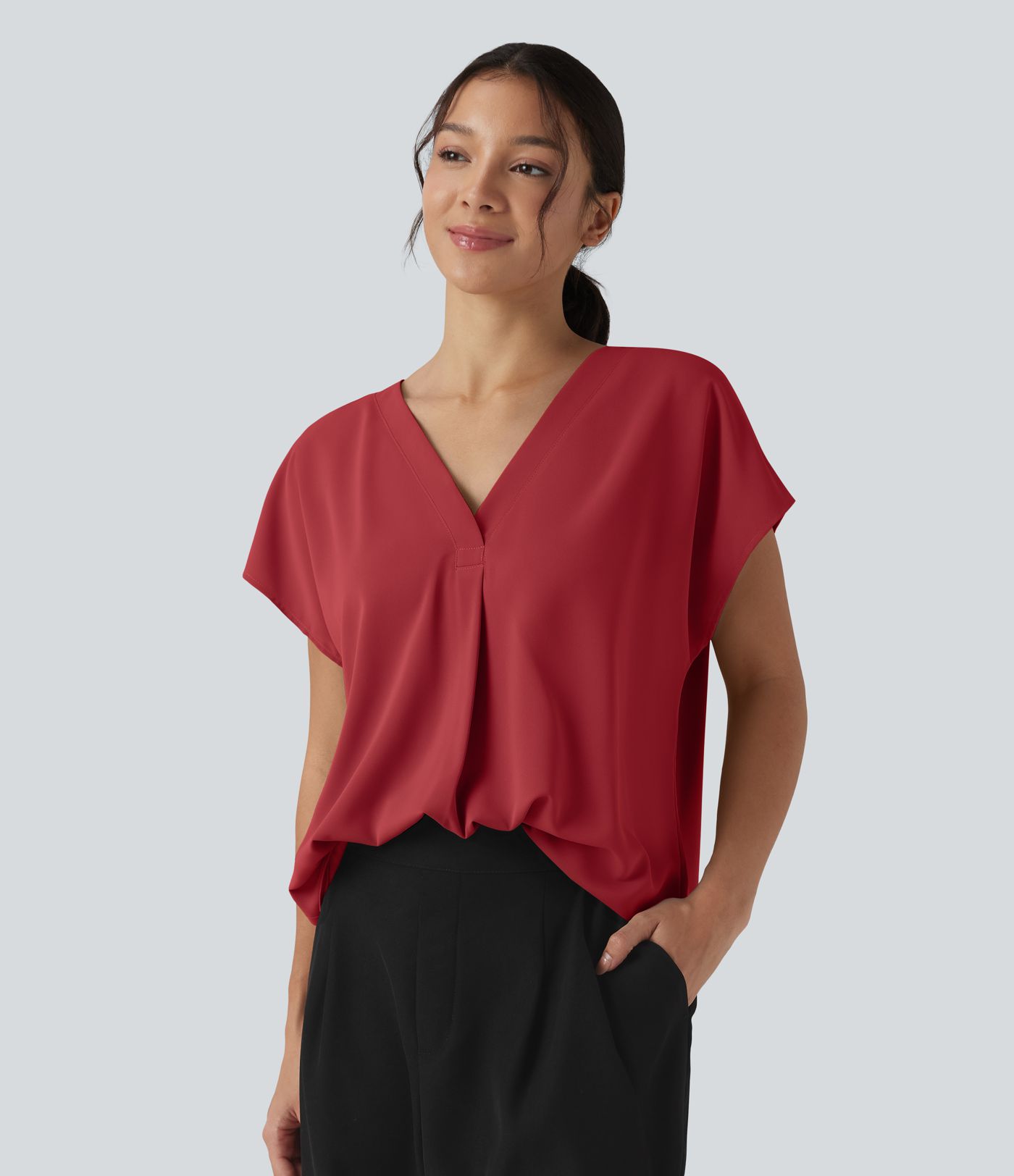Blouse de travail oversize col V manches courtes infroissable