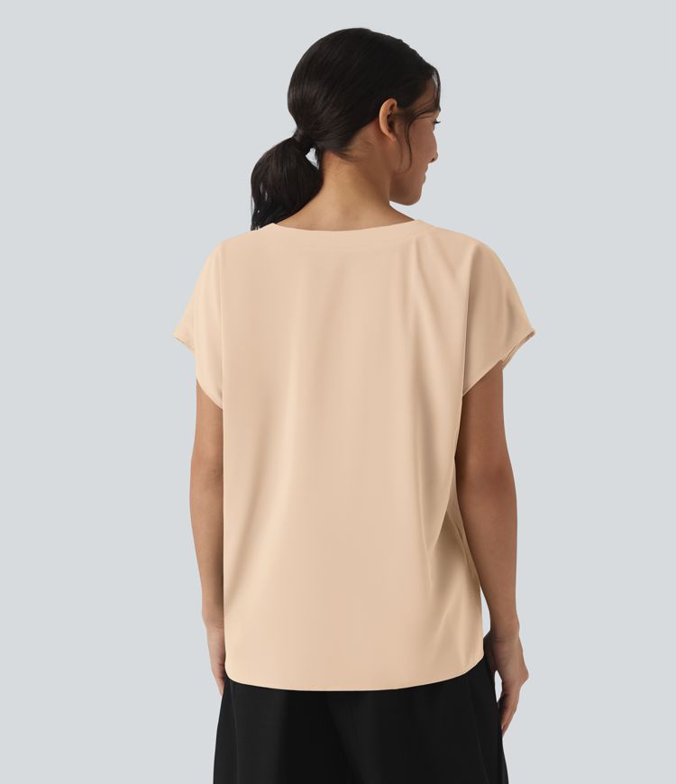 Blouse de travail oversize col V manches courtes infroissable