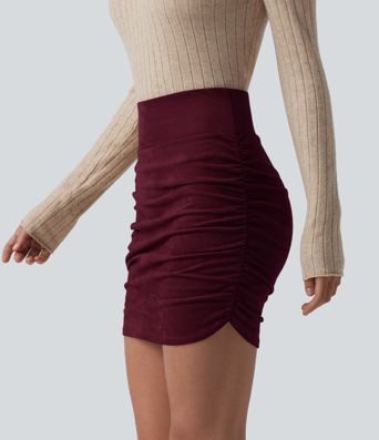Jupe-short mini moulante taille haute gainante froncée en daim avec ourlet arrondi