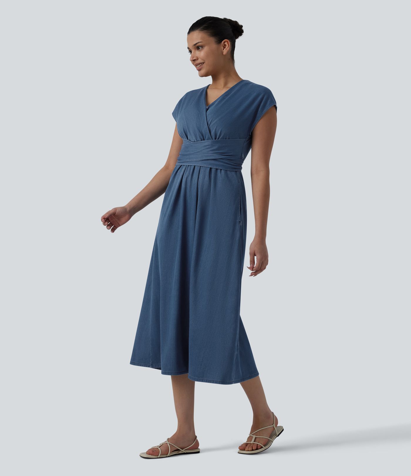 Robe mi-longue casual denim Halara Flex™ col V manches courtes avec nœud au dos et poches