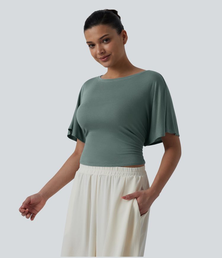 Haut décontracté à col bateau manches courtes à volants et dos noué