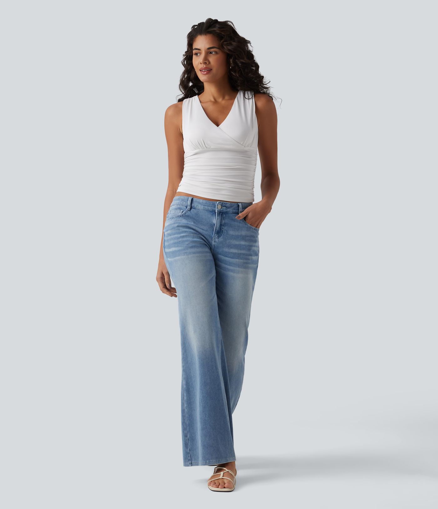 Top de tirantes casual con escote en V profundo, cruzado y fruncido