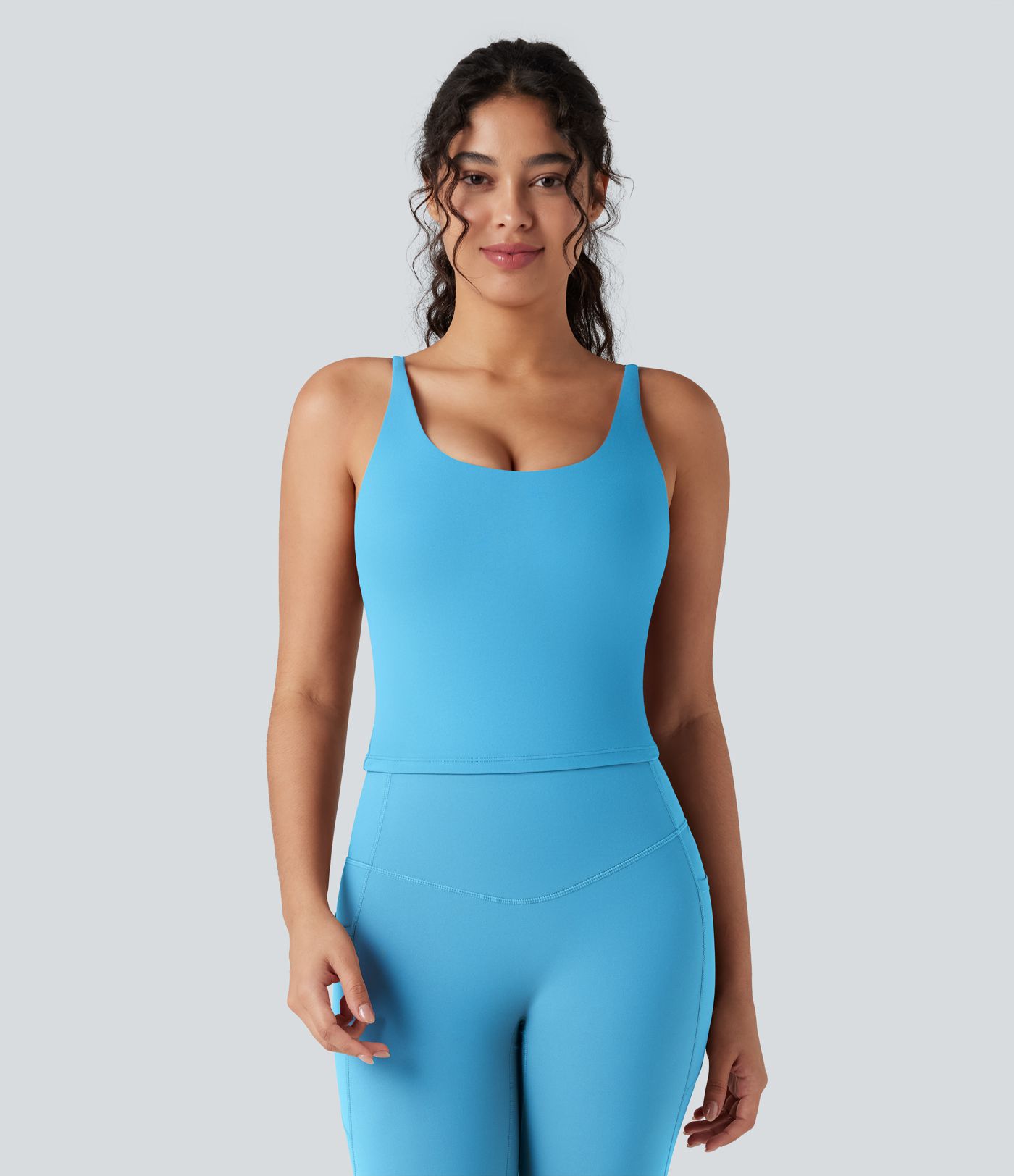 Halara UltraSculpt™ tílko na jógu s výstřihem do U