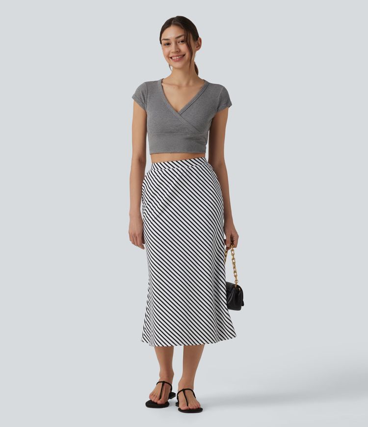 Lässiger Midirock mit hohem Bund, Seitentaschen und Streifen