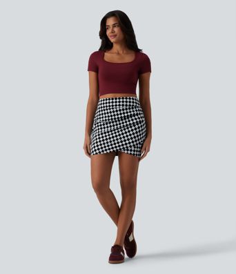 Halara UltraSculpt™ kockás mintás, magas derekú, átlapolt szegélyű, 2 az 1-ben, testhez simuló miniszoknya, hétköznapi viselet