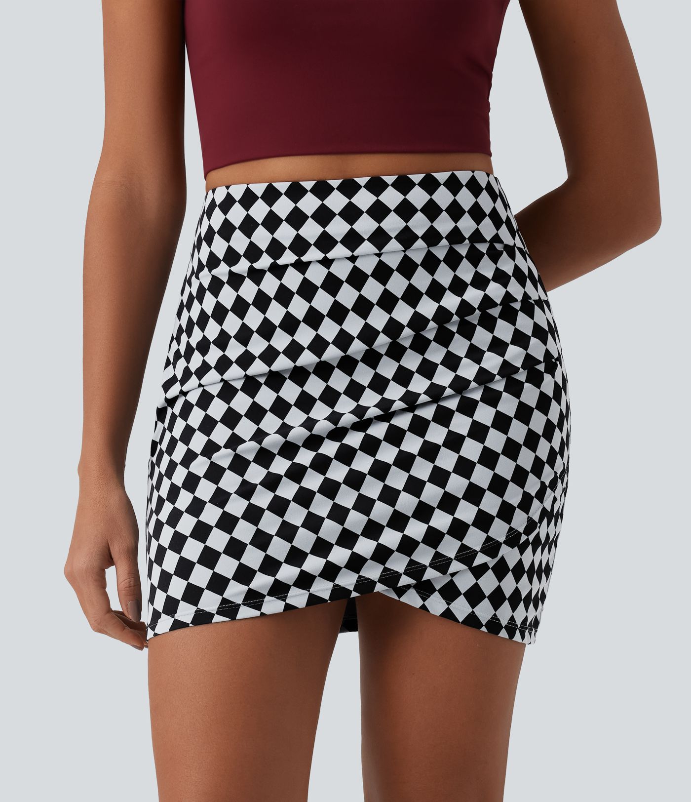 Halara UltraSculpt™ kockás mintás, magas derekú, átlapolt szegélyű, 2 az 1-ben, testhez simuló miniszoknya, hétköznapi viselet