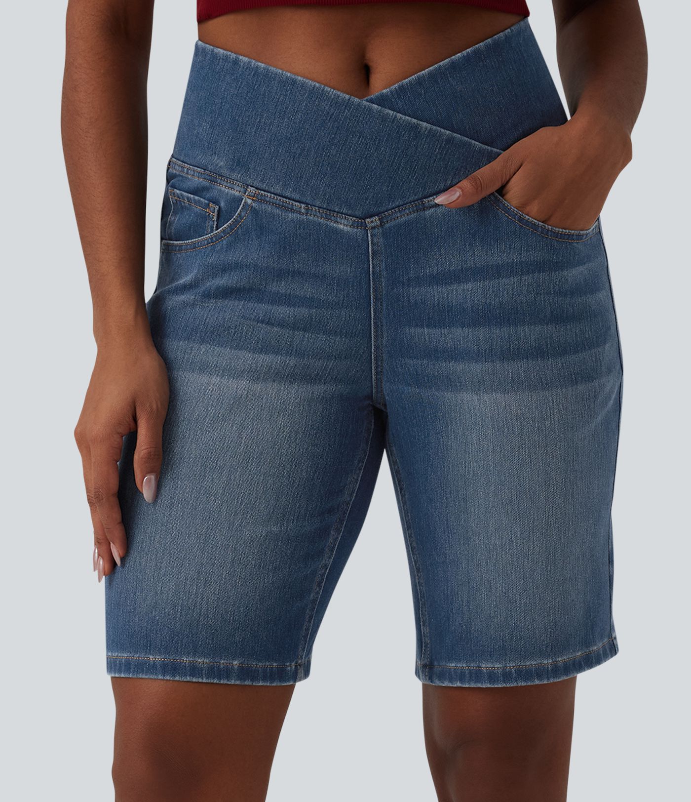 Halara Flex™ shorts casual de denim de talle alto con delantero cruzado, control abdominal y bolsillos