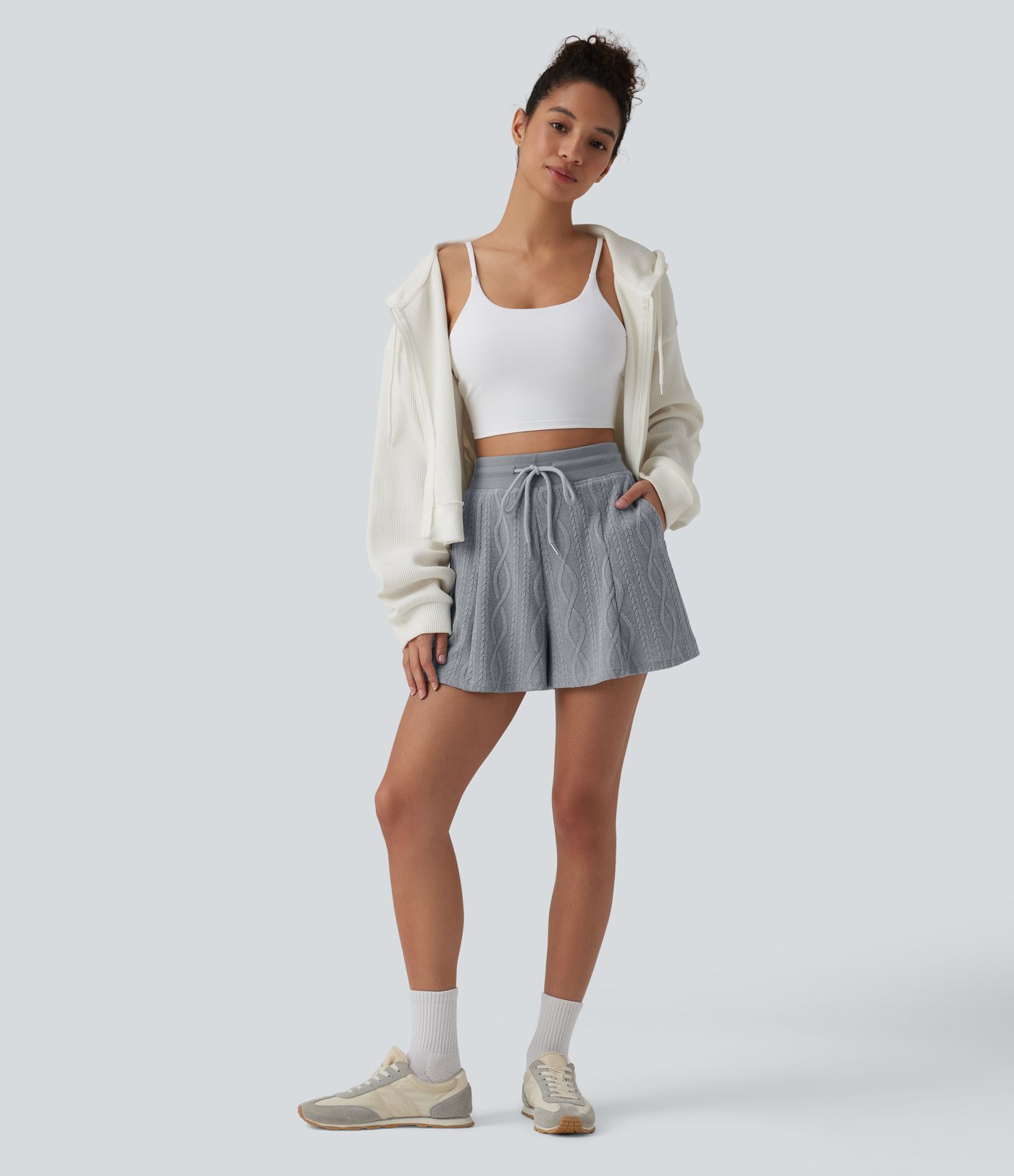 Lässige Strick-Shorts mit hohem Bund, Seitentaschen und Kordelzug - 7,6 cm