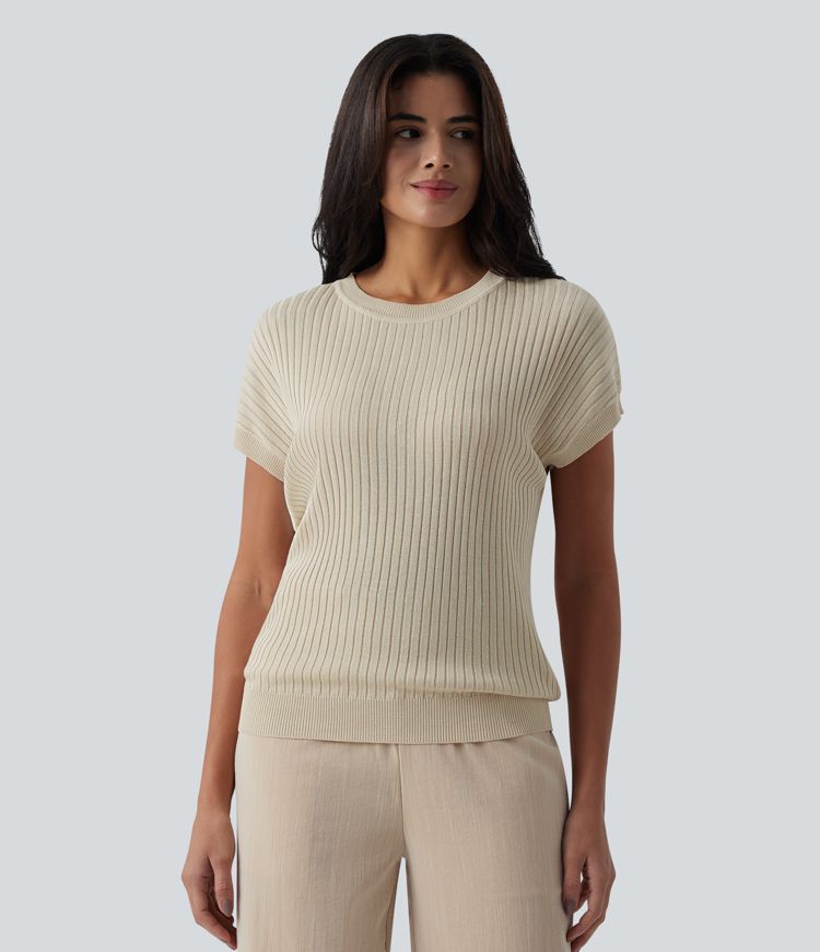 Ležérní svetr s kulatým výstřihem, netopýřími rukávy a překříženými, odhalenými zády