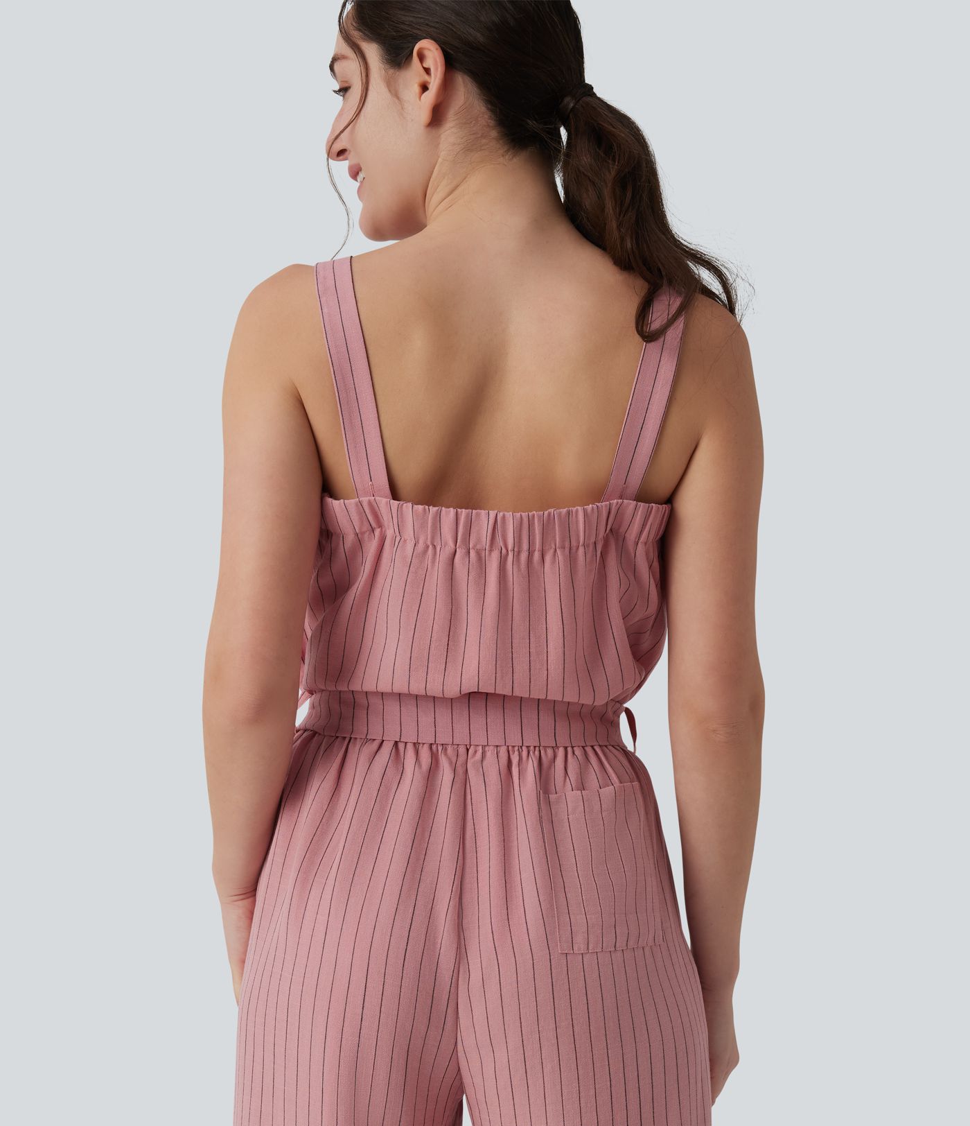 Ärmelloser Jumpsuit in Leinenoptik mit eckigem Ausschnitt, Seitentaschen, verstellbaren Trägern, Gürtel und Streifen - Easy Peezy