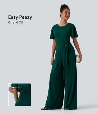 Jumpsuit mit Rundhalsausschnitt, Seitentaschen, kurzen Ärmeln, weitem Bein und Bindeband vorne - Easy Peezy Edition