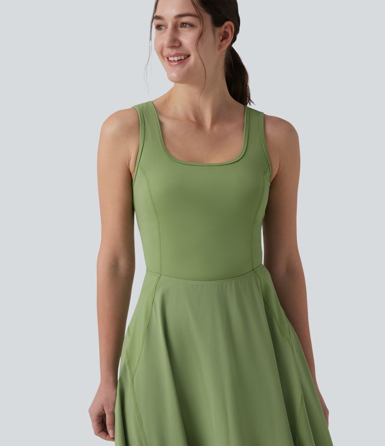 Breezeful™ - Rückenfreies 2-in-1 Midikleid mit eckigem Ausschnitt, Seitentaschen, integriertem BH und Crossover-Design - schnelltrocknend