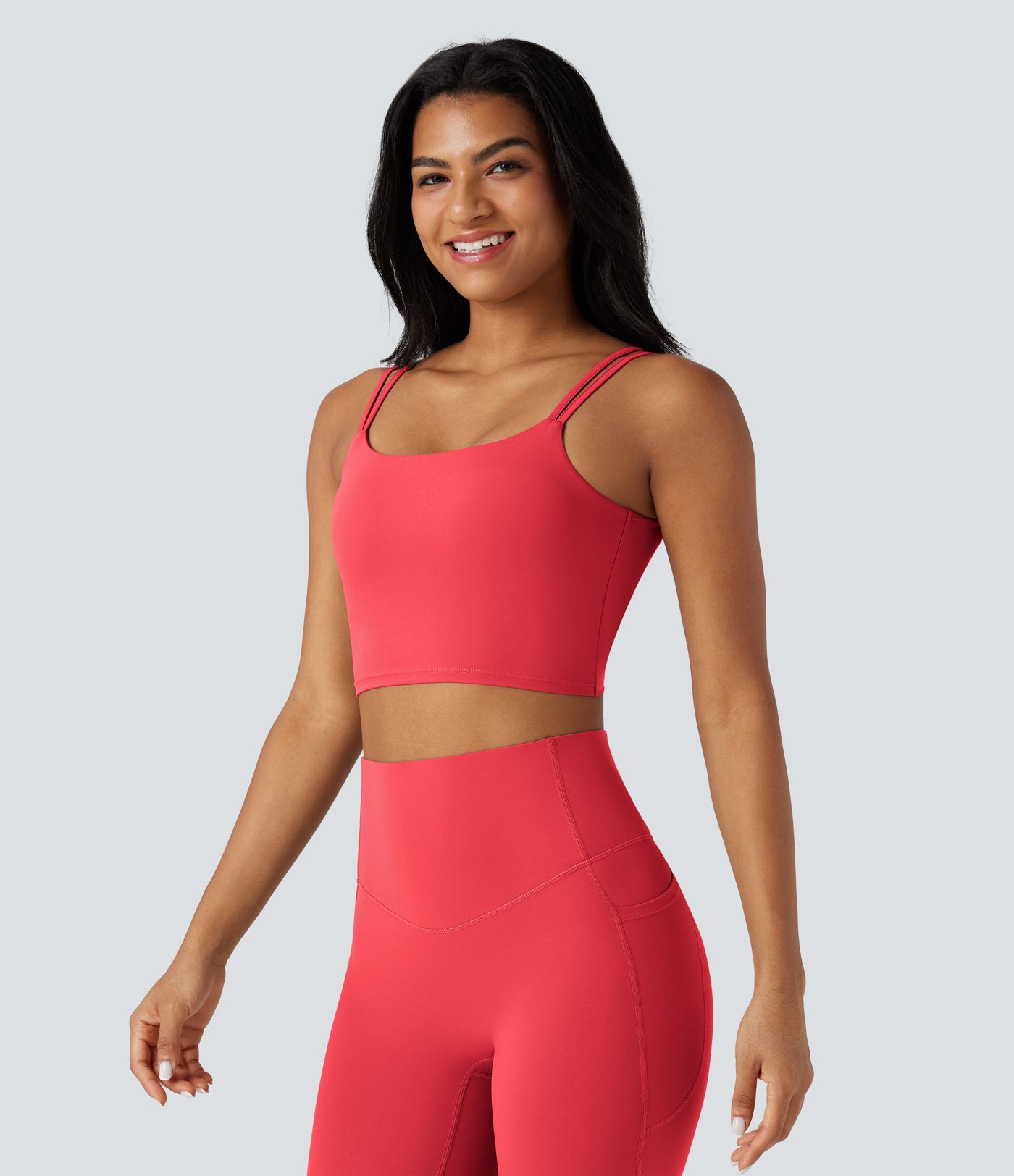 Halara UltraSculpt™ kurzes Yoga-Tanktop mit Doppelträgern und verdrehtem, rückenlosem Rückenteil