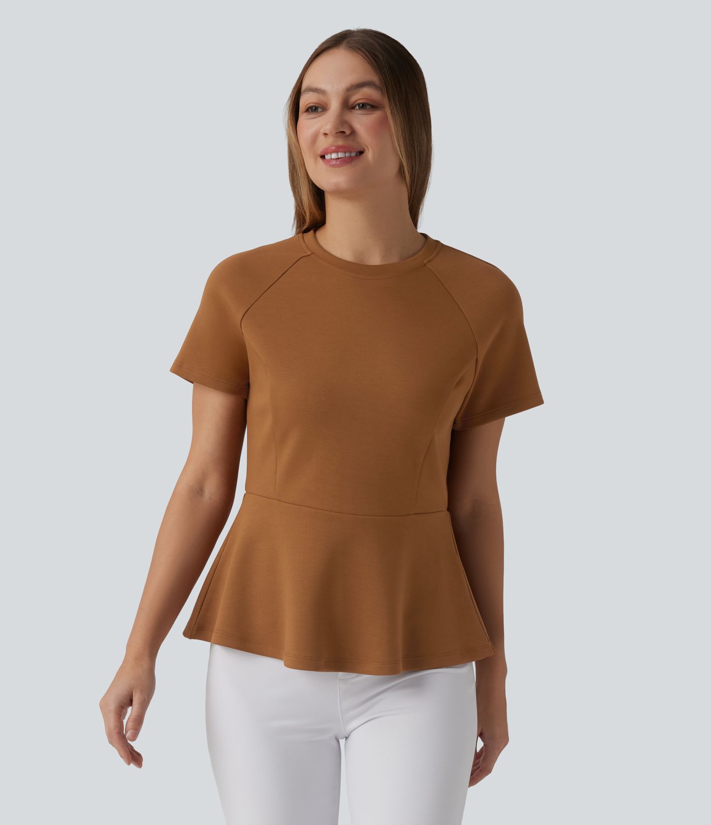 Top peplum de trabajo con escote redondo y manga corta