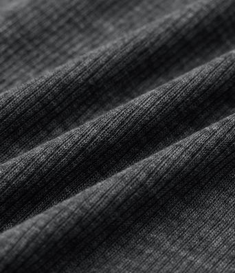 High-waisted, round-neck, short-sleeved suit in ribbed wool blend knit