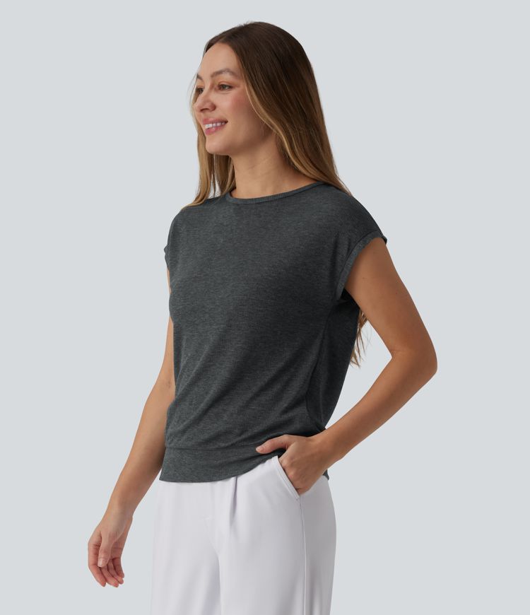High-waisted, round-neck, short-sleeved suit in ribbed wool blend knit